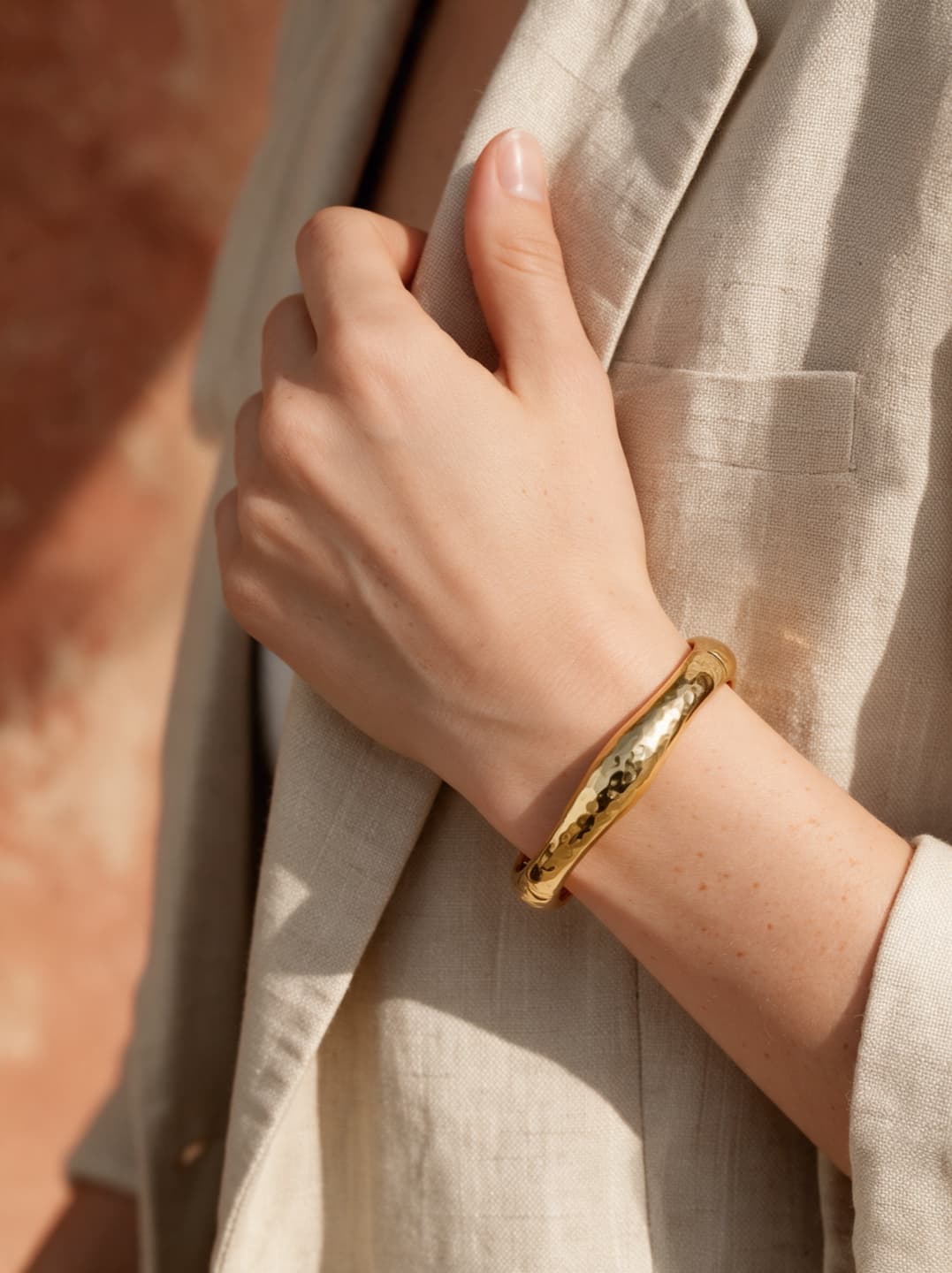 Bracelete Detalhado Liso Ouro